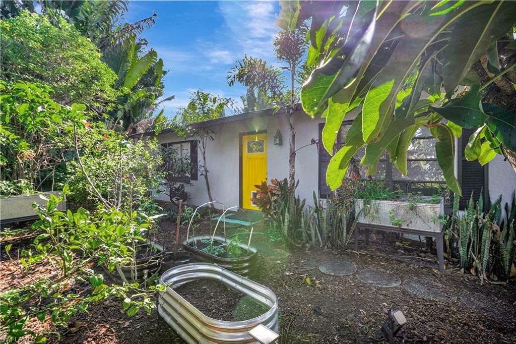 5887 Kingfish RD, Bokeelia, FL 33922