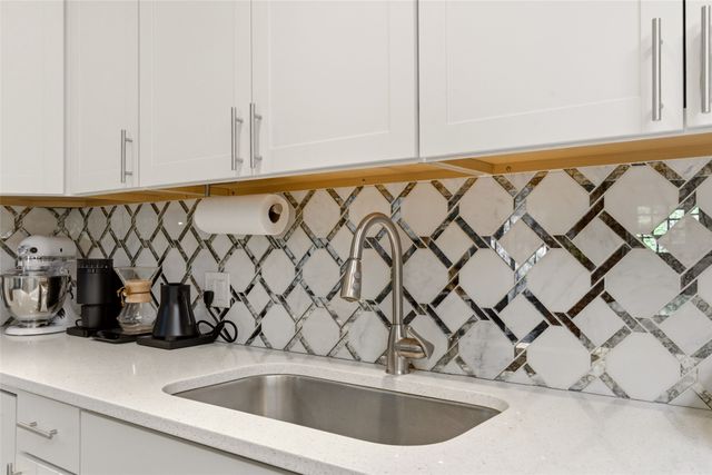210 Las Mananitas, Santa Fe, NM 87501