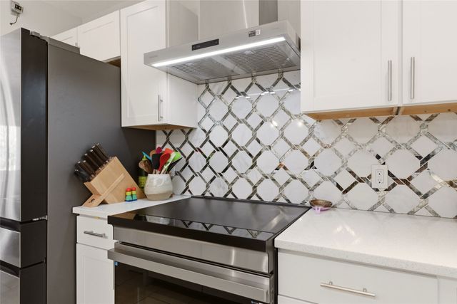 210 Las Mananitas, Santa Fe, NM 87501