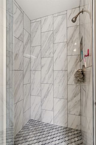 210 Las Mananitas, Santa Fe, NM 87501