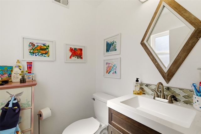 210 Las Mananitas, Santa Fe, NM 87501