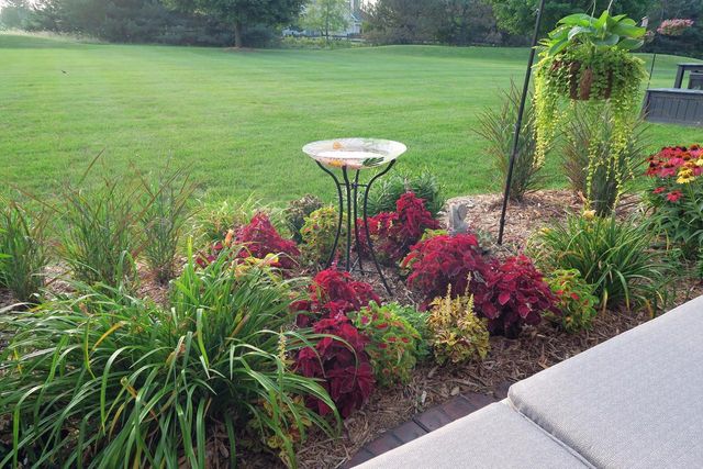 W292N3296 Summerhill ROAD, Pewaukee, WI 53072