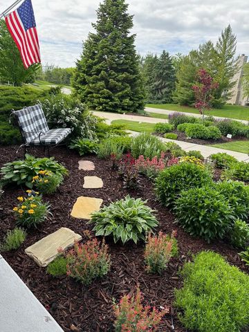 W292N3296 Summerhill ROAD, Pewaukee, WI 53072