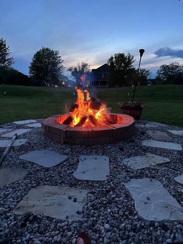 W292N3296 Summerhill ROAD, Pewaukee, WI 53072