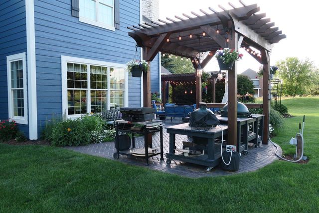 W292N3296 Summerhill ROAD, Pewaukee, WI 53072