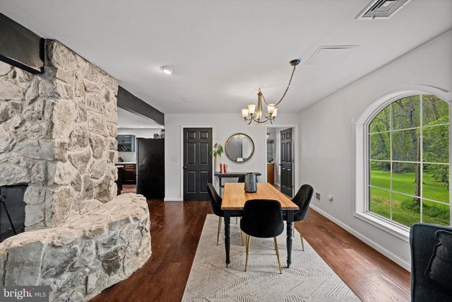 198 VALLEY RD, Hummelstown, PA 17036
