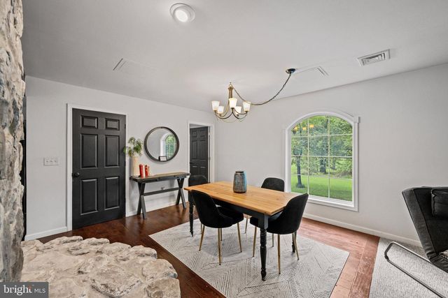 198 VALLEY RD, Hummelstown, PA 17036