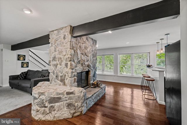 198 VALLEY RD, Hummelstown, PA 17036
