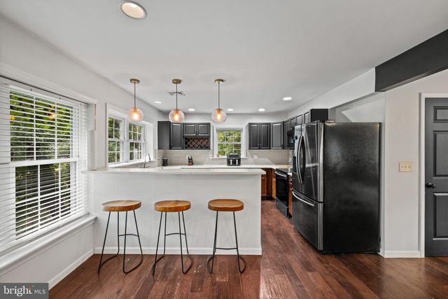 198 VALLEY RD, Hummelstown, PA 17036
