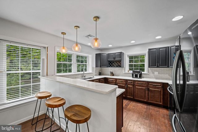 198 VALLEY RD, Hummelstown, PA 17036