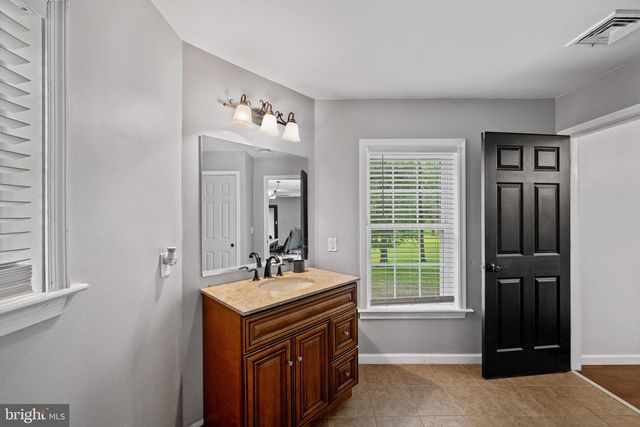 198 VALLEY RD, Hummelstown, PA 17036