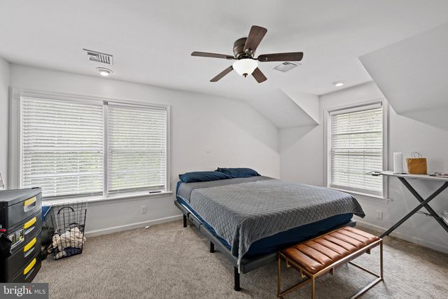 198 VALLEY RD, Hummelstown, PA 17036