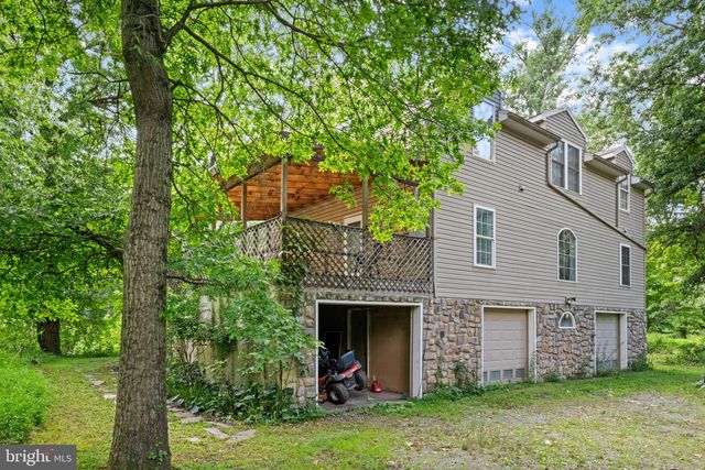 198 VALLEY RD, Hummelstown, PA 17036