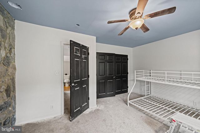 198 VALLEY RD, Hummelstown, PA 17036
