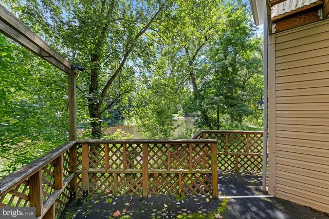 198 VALLEY RD, Hummelstown, PA 17036