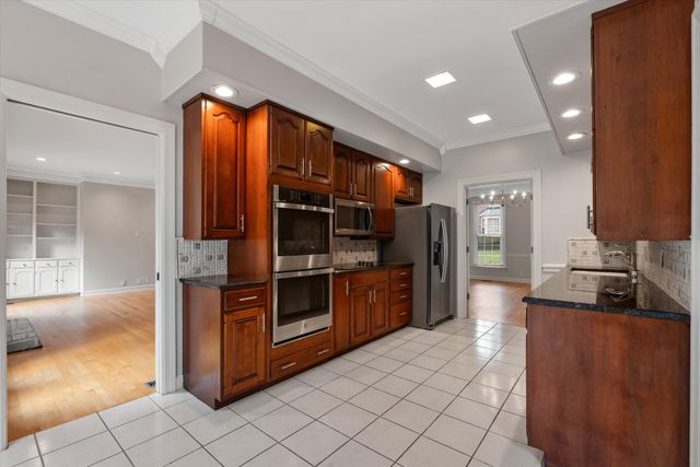 605 Linden Sq, Nashville, TN 37215