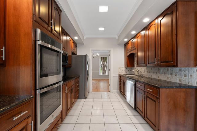 605 Linden Sq, Nashville, TN 37215