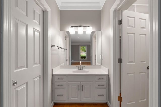 605 Linden Sq, Nashville, TN 37215