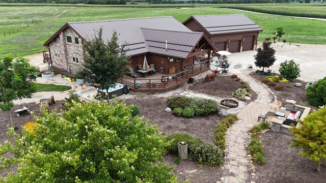 2951 N 28th Road, Seneca, IL 61360