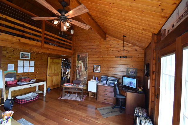 2951 N 28th Road, Seneca, IL 61360