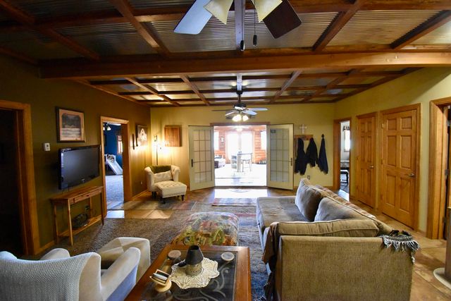 2951 N 28th Road, Seneca, IL 61360