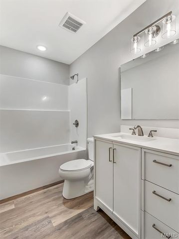 1330 Casey Avenue, St Clair, MO 63077