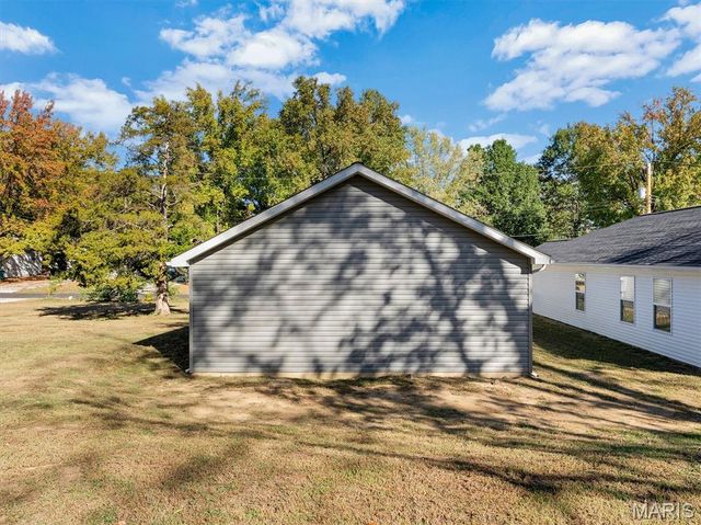 1330 Casey Avenue, St Clair, MO 63077