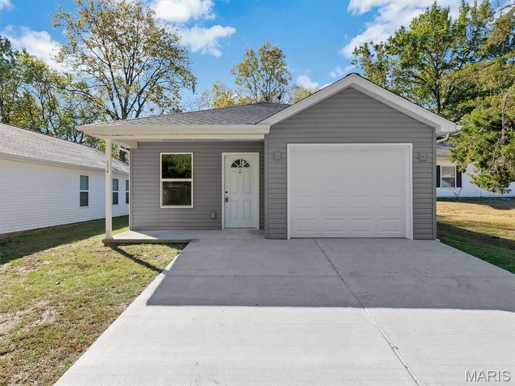 1330 Casey Avenue, St Clair, MO 63077