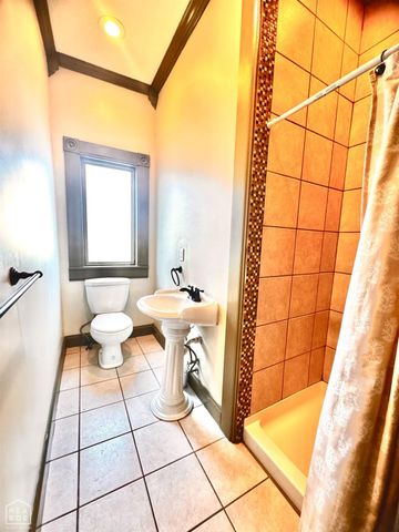 809 W Monroe Avenue W, Jonesboro, AR 72401