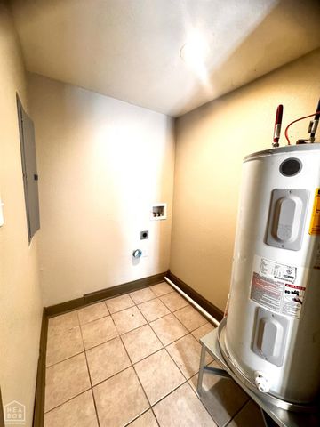 809 W Monroe Avenue W, Jonesboro, AR 72401