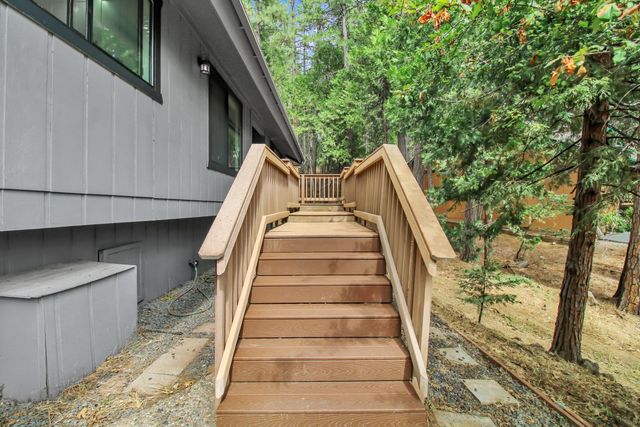 607 Dogwood Dr, Murphys, CA 95247