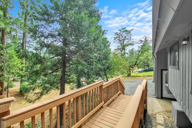 607 Dogwood Dr, Murphys, CA 95247