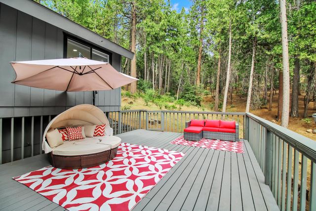 607 Dogwood Dr, Murphys, CA 95247