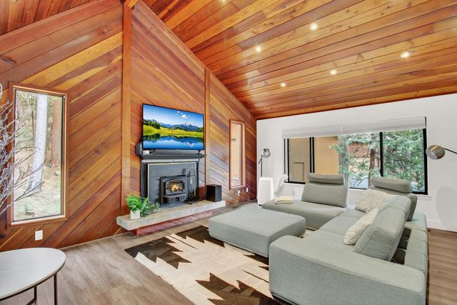 607 Dogwood Dr, Murphys, CA 95247