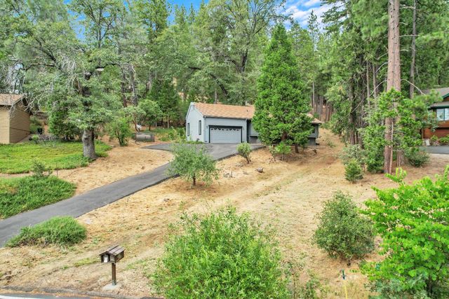 607 Dogwood Dr, Murphys, CA 95247