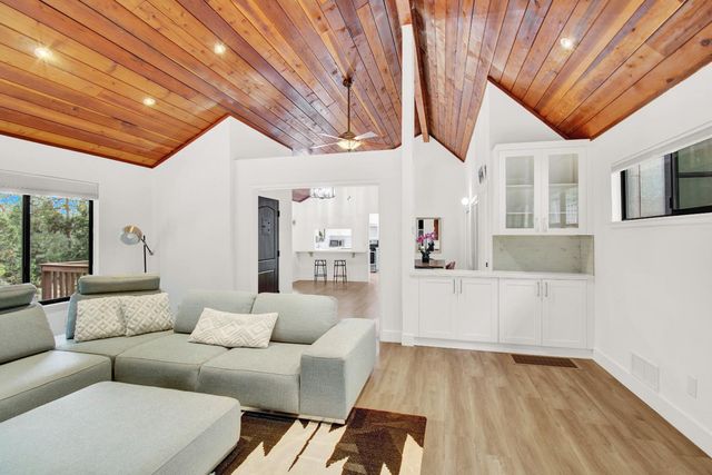 607 Dogwood Dr, Murphys, CA 95247