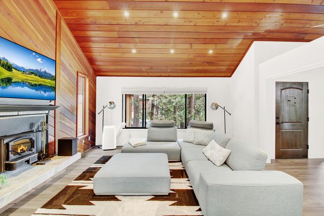 607 Dogwood Dr, Murphys, CA 95247