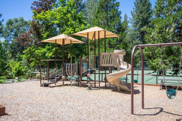 607 Dogwood Dr, Murphys, CA 95247