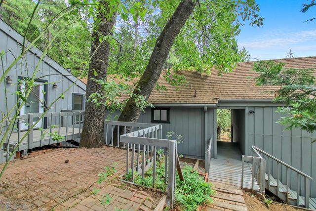 607 Dogwood Dr, Murphys, CA 95247