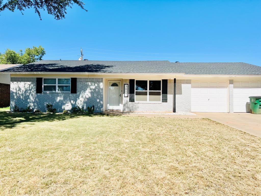 Image 1 of property listing at 3017 Bluebonnet Lane, San Angelo, TX 76904