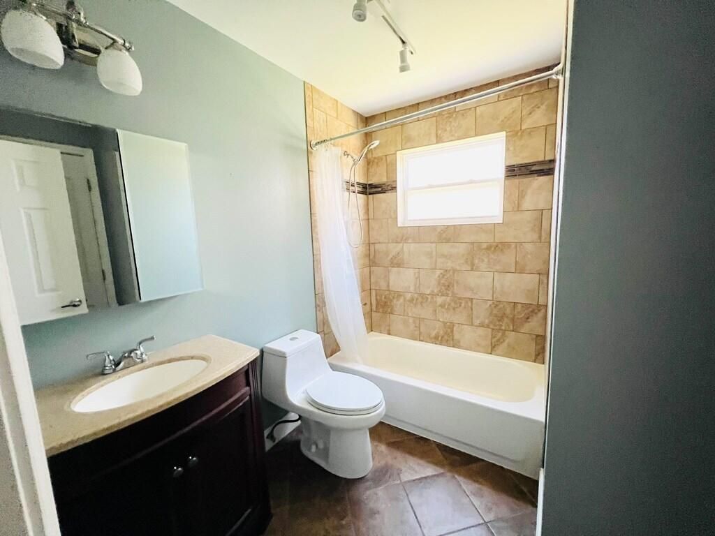 Image 12 of property listing at 3017 Bluebonnet Lane, San Angelo, TX 76904