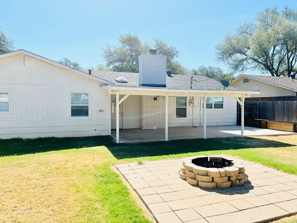 Image 14 of property listing at 3017 Bluebonnet Lane, San Angelo, TX 76904