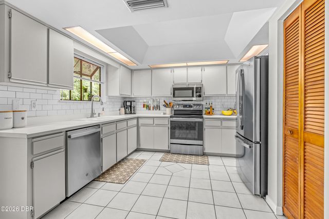 285 Bayridge Court, Ormond Beach, FL 32174