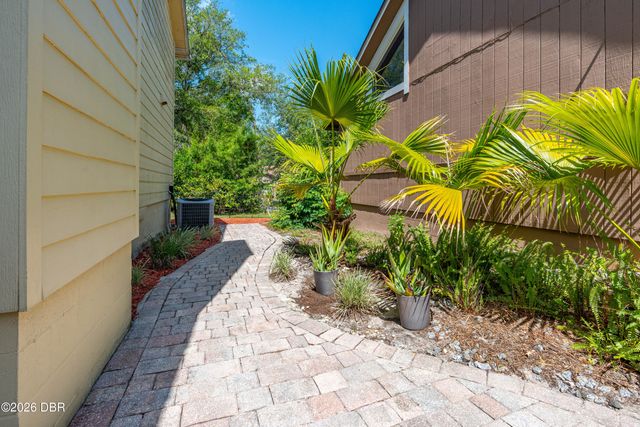 285 Bayridge Court, Ormond Beach, FL 32174