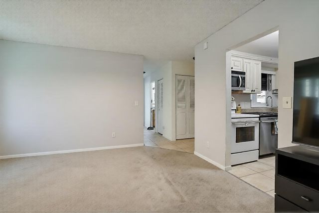 6309 Summer Sky Lane, Greenacres, FL 33463