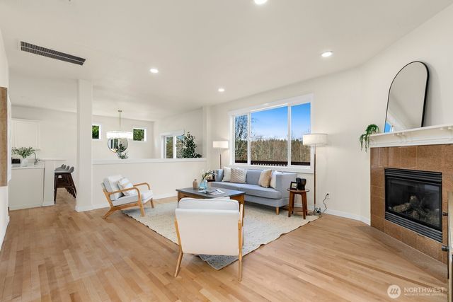 252 245th Place NE, Sammamish, WA 98074