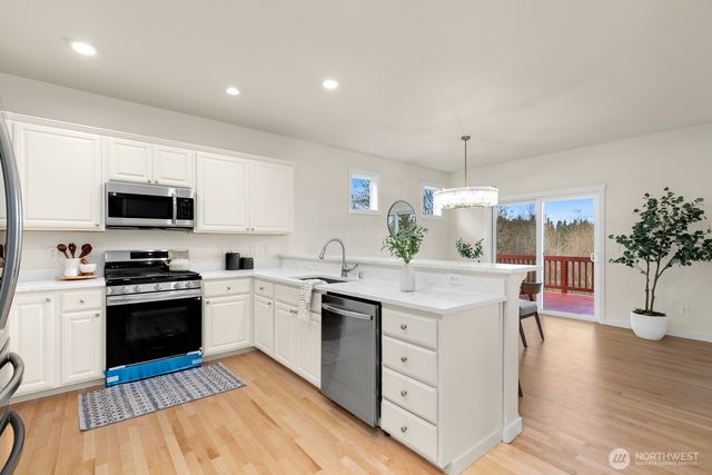 252 245th Place NE, Sammamish, WA 98074