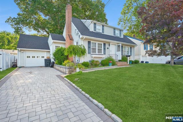 36 Woodside Avenue, Hawthorne, NJ 07506