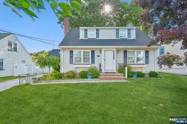36 Woodside Avenue, Hawthorne, NJ 07506