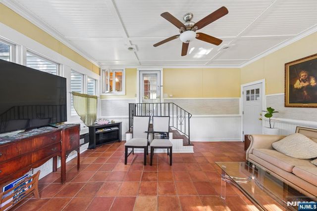 36 Woodside Avenue, Hawthorne, NJ 07506